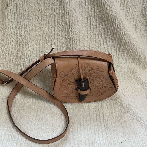 No brand Handbags - VTG Leather tan tooled small Crossbody Bag hook and loop closure.